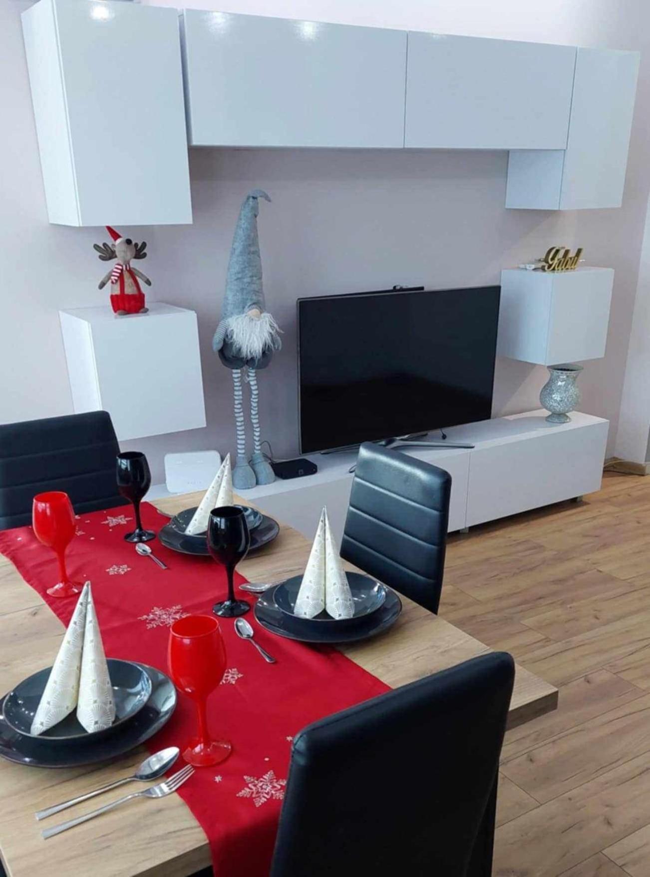 Ekskluzywny Apartament W Centrum Z Klimatyzacja I Balkonem Lubiń Extérieur photo